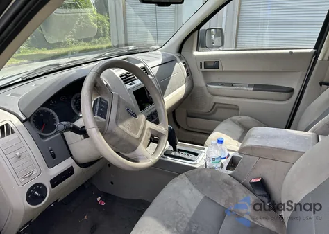 2008 Ford Escape z USA, uszkodzony, nr VIN 1FMCU93168KB59028